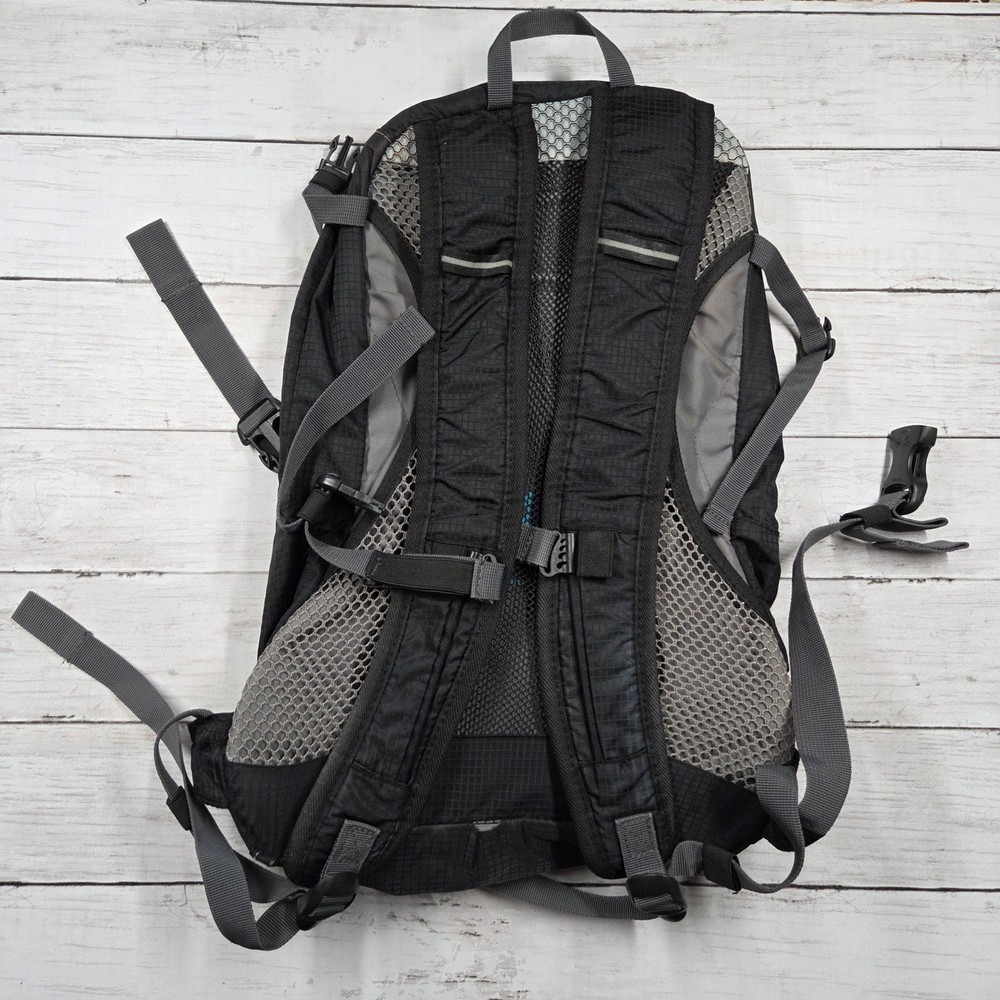 High Sierra Backpack Black 16L Hydration Ready Ripstop Hiking Daypack