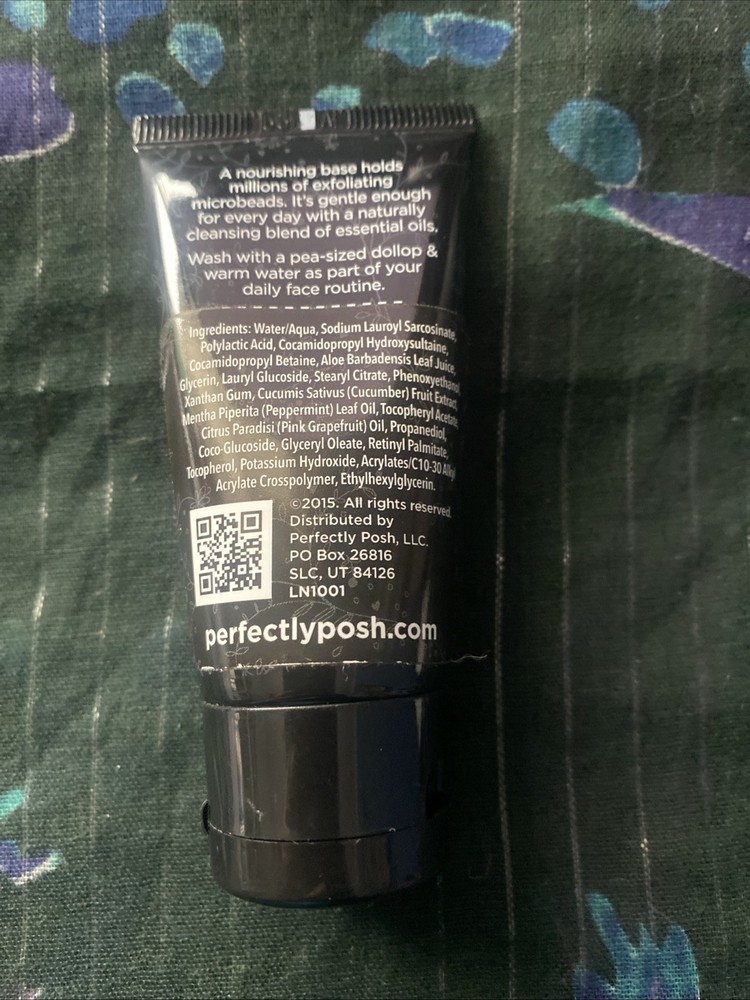 Best Face Forever BFF Exfoliating Facewash 1oz 🍑 SEALED