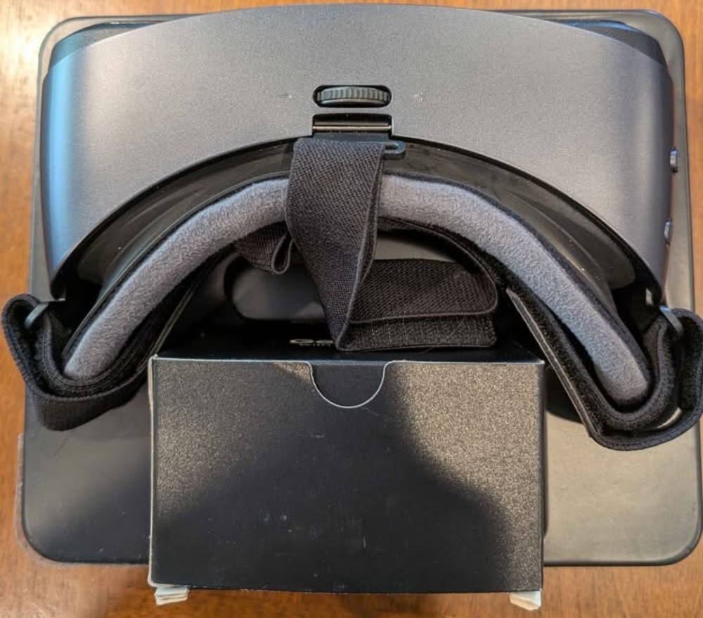 Samsung GEAR VR w Controller