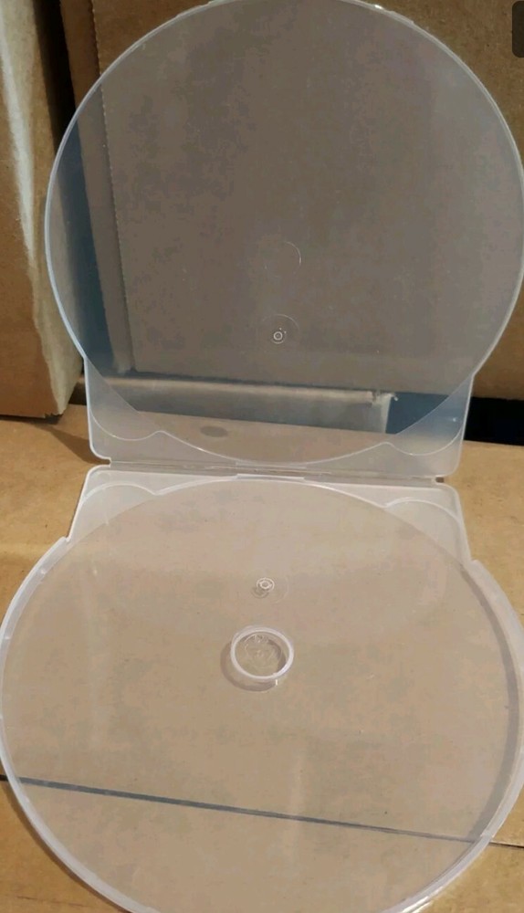 70 CD/DVD Clam Shell Clear Protective Cases