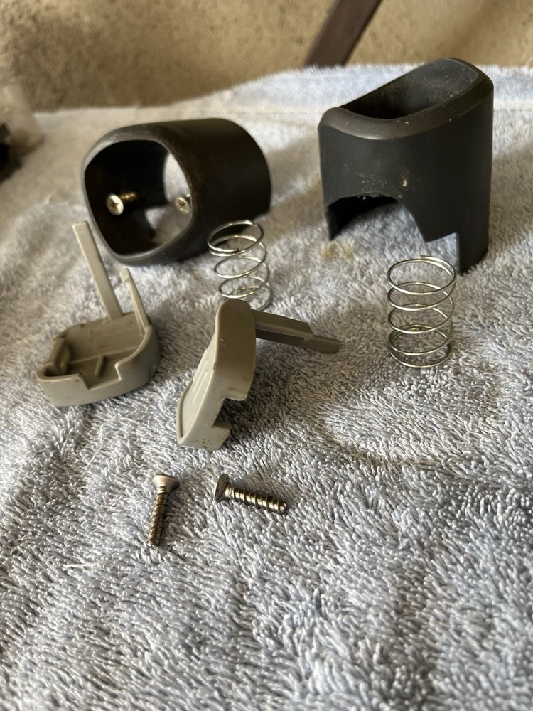UPPAbaby Vista Before 2015 Stroller Front Wheel Lock Button Caps Springs
