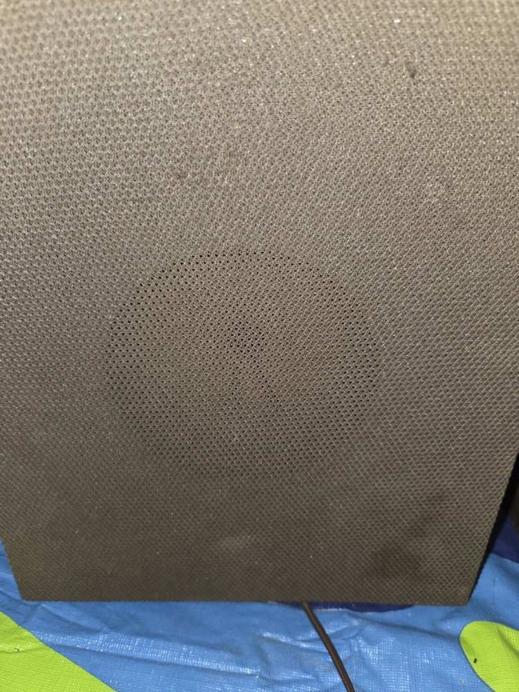 Vintage Speakers. Untested. See Pics.