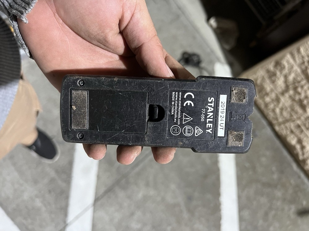 Stanley Stud Finder 77-050 Advanced Stud Sensor