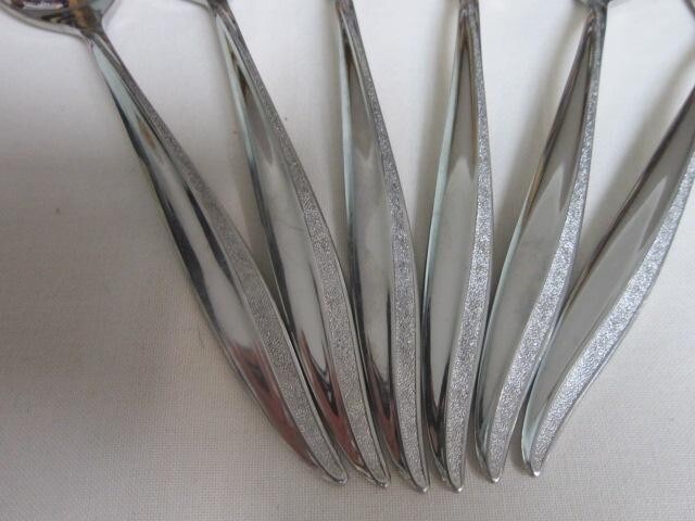 Oneida Craft Stainless Deluxe Flatware - Textura- 6 Teaspoons