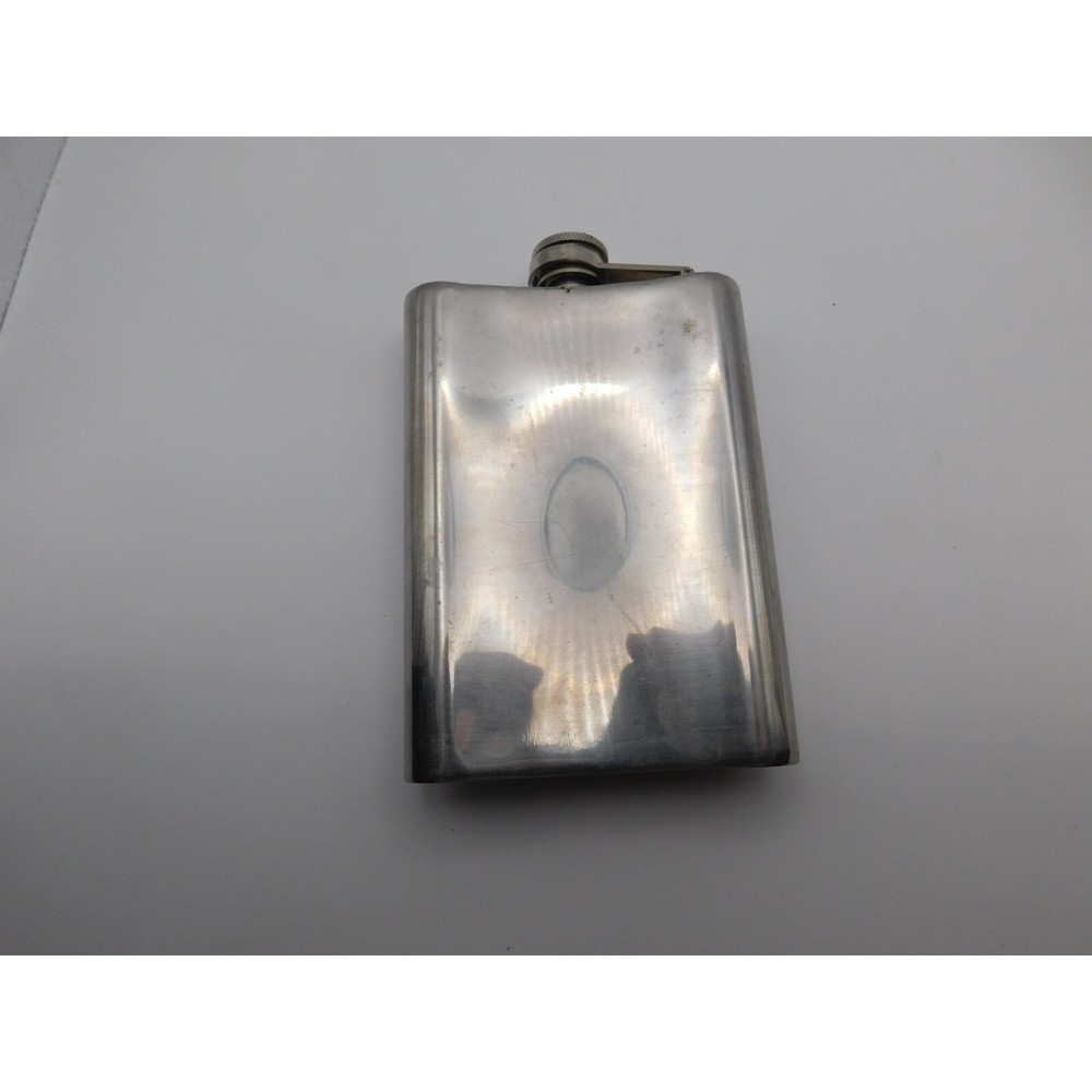 Igloo 8 oz Hip Flask Unused