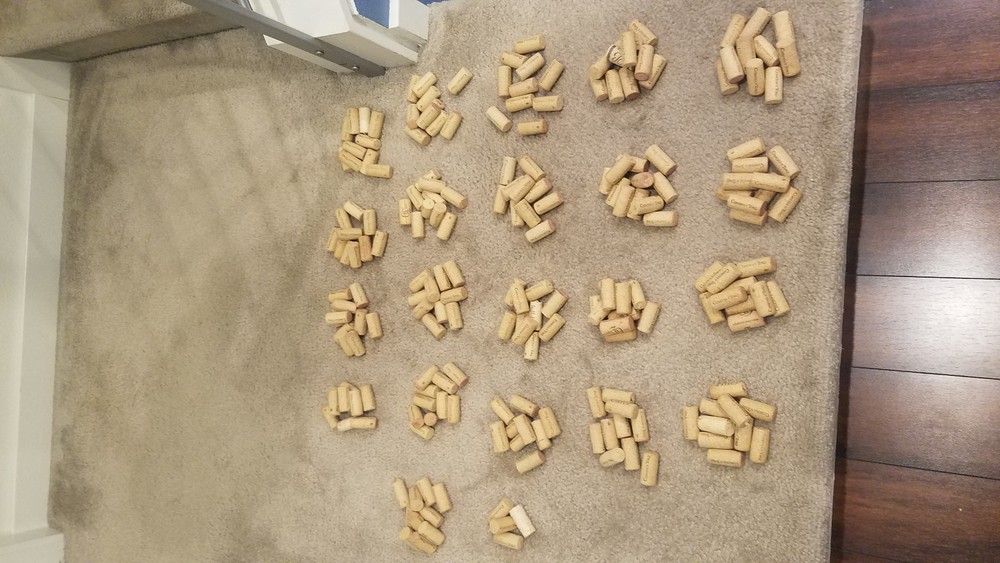 210 used wine corks, natural