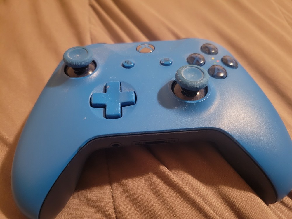 Microsoft Xbox One S Wireless Controller - Blue (FOR PARTS ONLY)