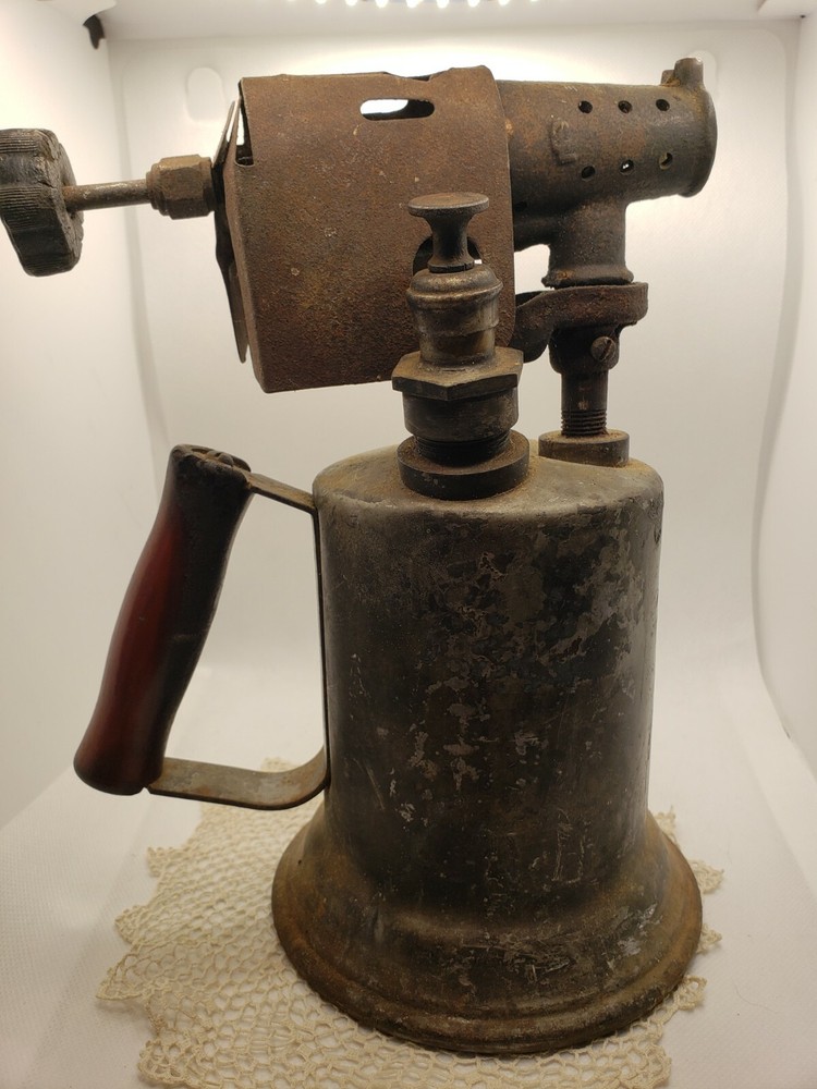 Clayton & Lambert Blow Torch Model 32A :