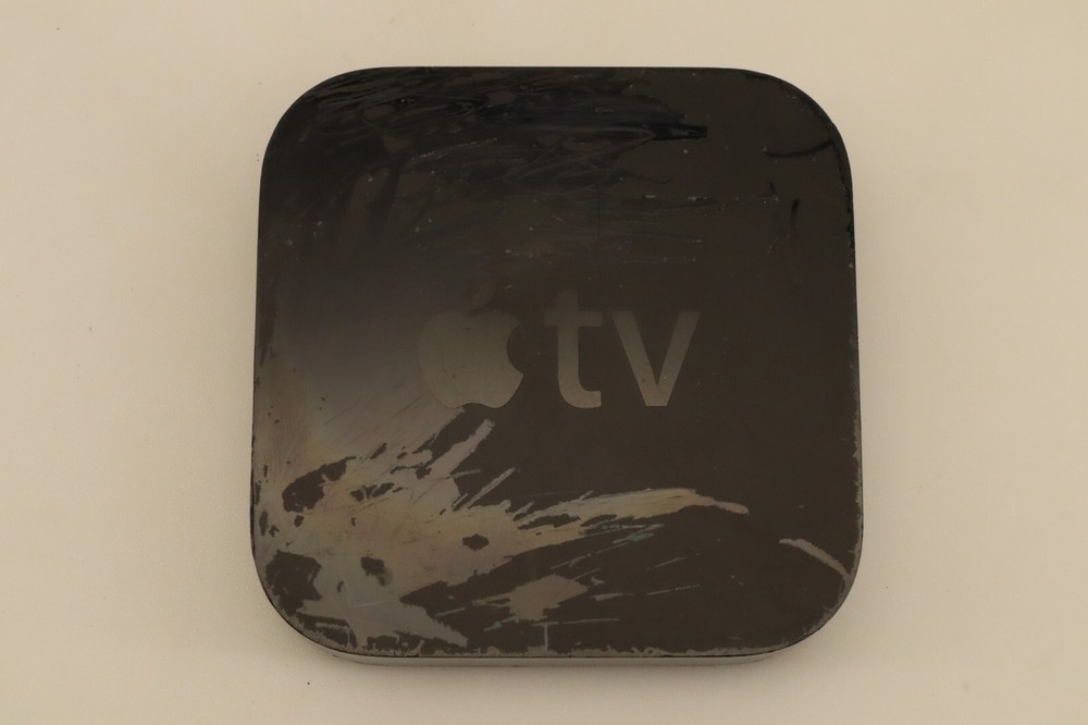 Apple TV 3rd Generation A1469 + Remote & Power Cable