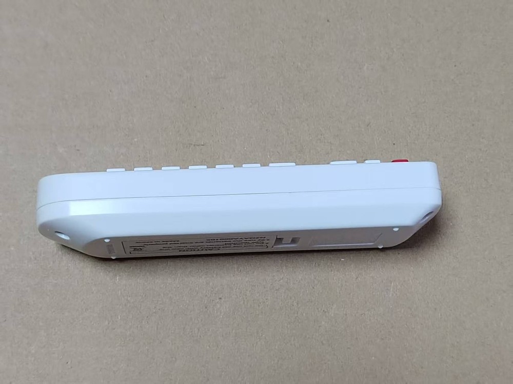 1pc Panasonic Projector PT-RZ120 PT-RZ660 Remote Control