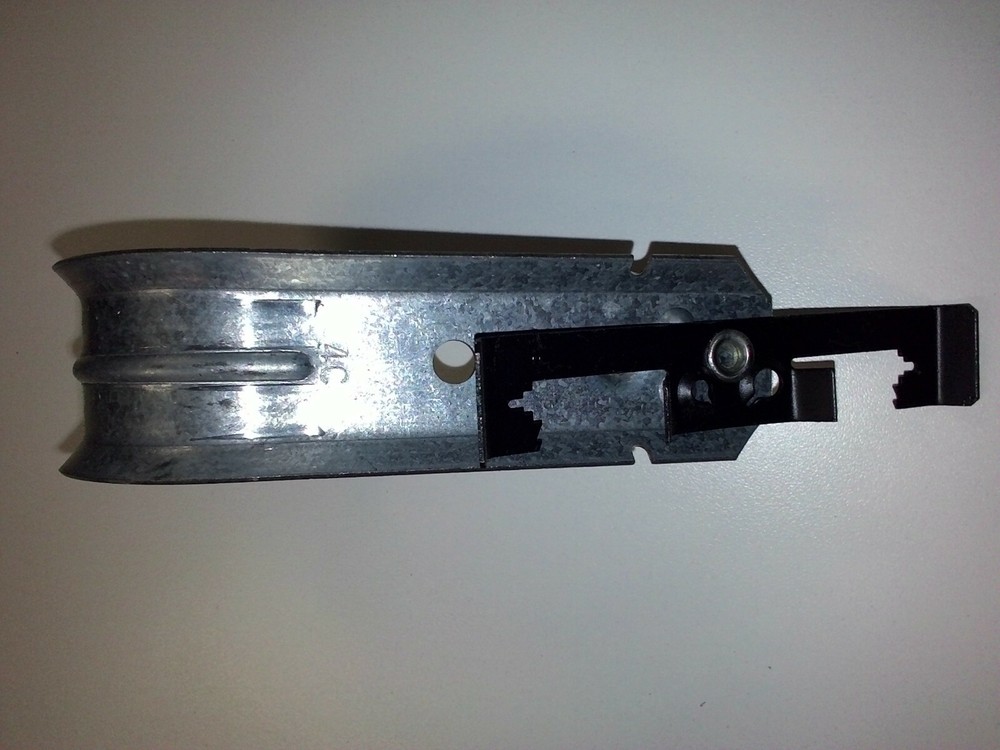 Caddy Fastner CAT324Z34 Cable Hanger Bracket For Wire, Threaded Rods or Flanges