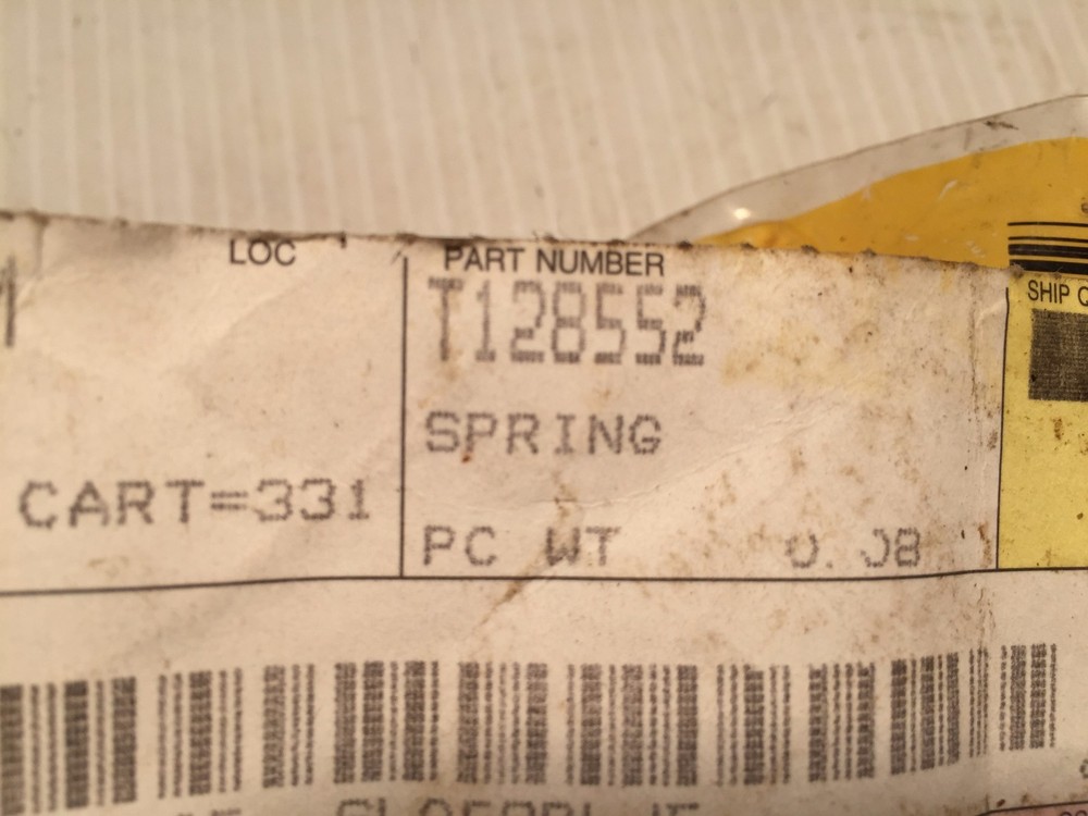 T128552 John Deere SPRING - HITACHI