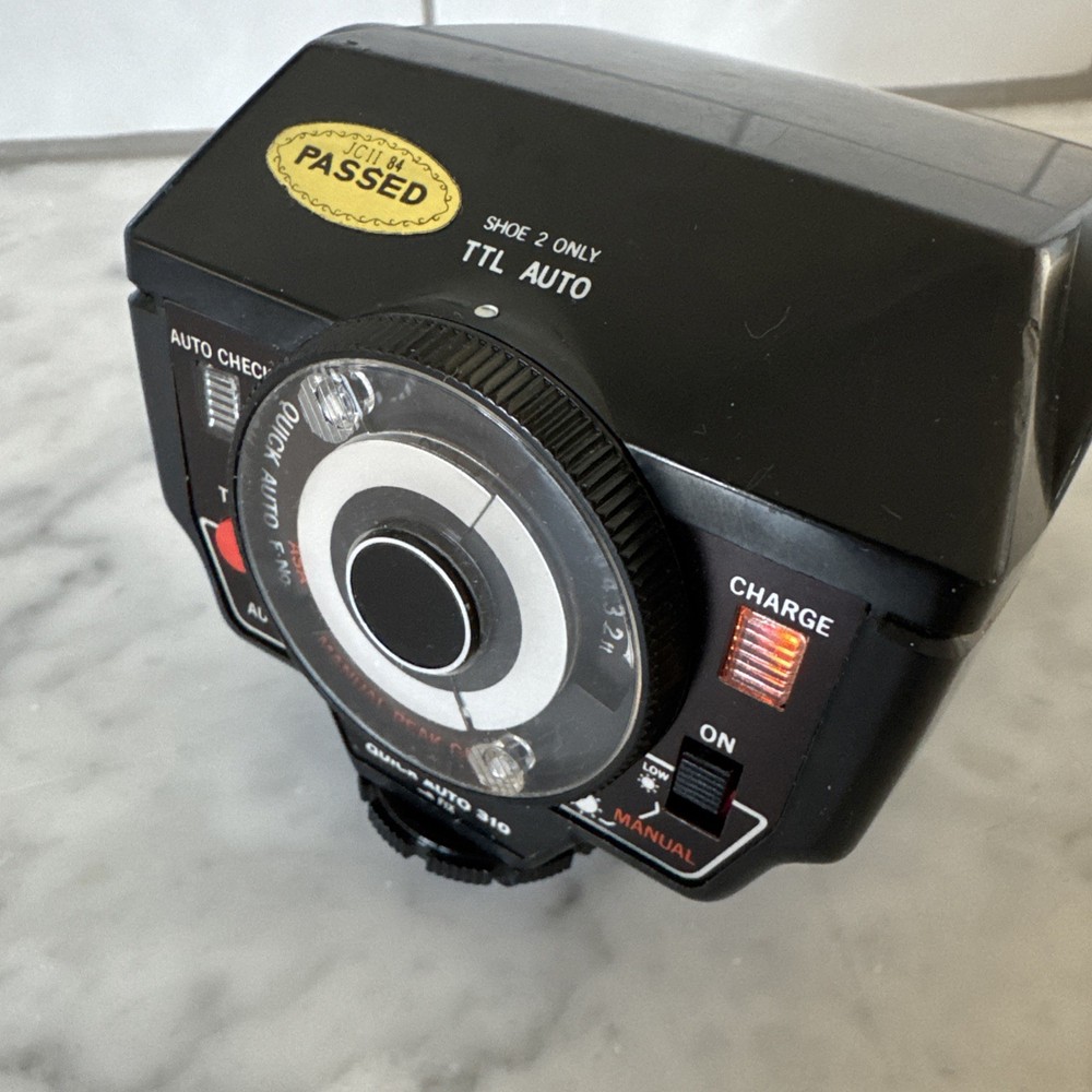 Working QUICK AUTO 310 ELECTRONIC FLASH for OLYMPUS OM-2 35mm SLR CAMERA Tested