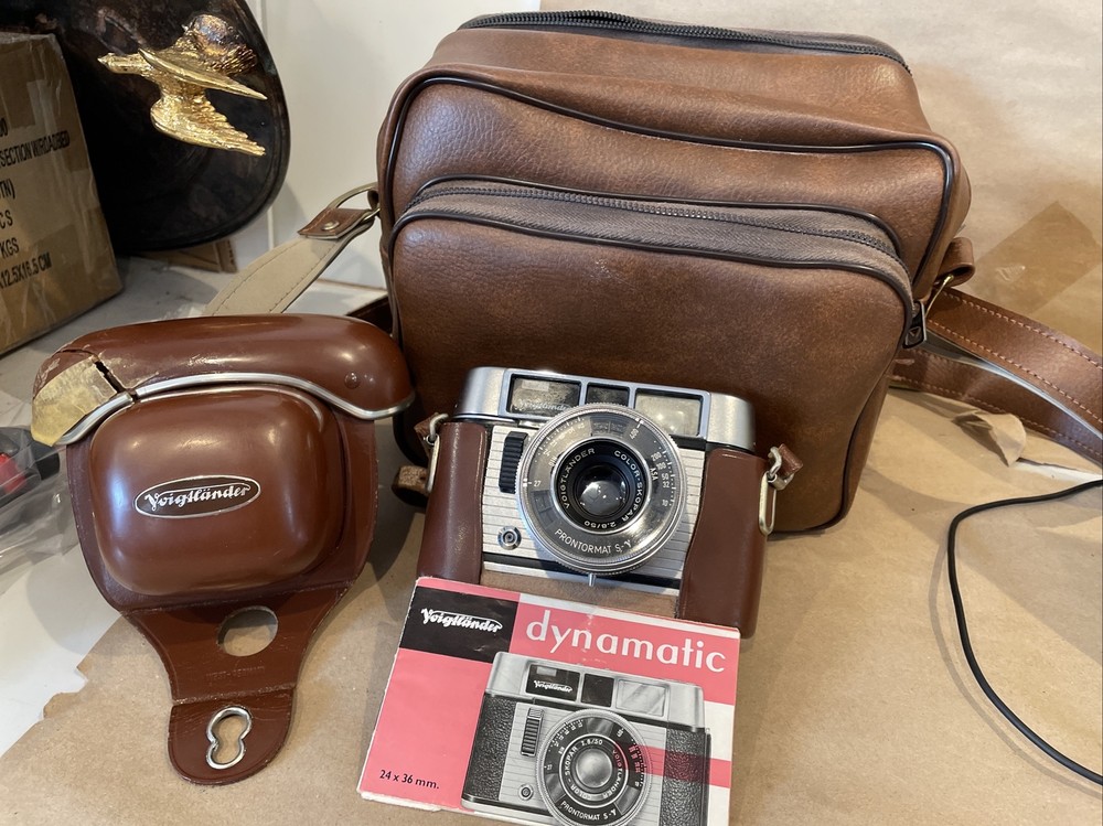 Vintage Voigtlander Dynamatic camera with camera case & bag
