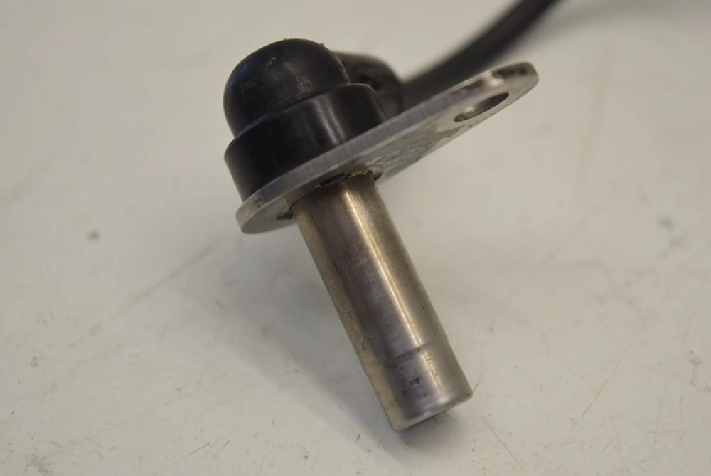 YAMAHA YZF-R7 RM39 2021 - Front ABS sensor switch