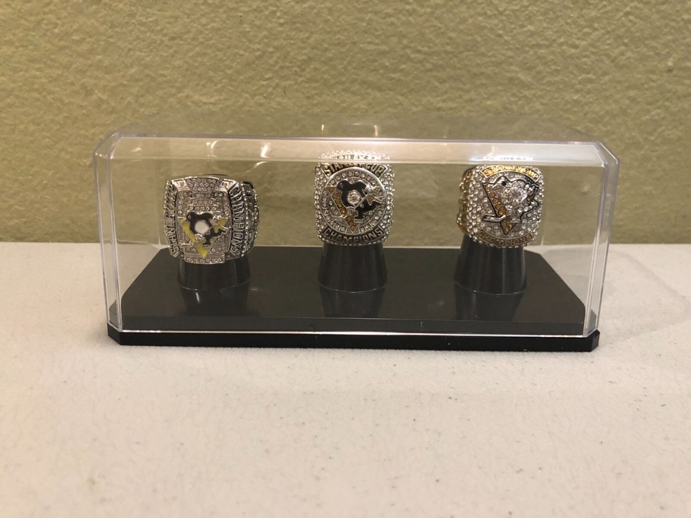 Championship Ring 3 Ring Case Crystal Clear Display Case w/Black Base