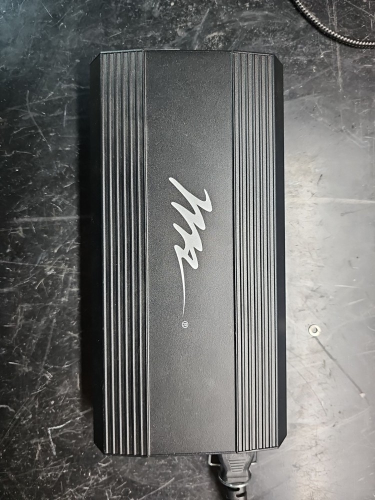 Middle Atlantic PD-28-SP 8A Power Distribution