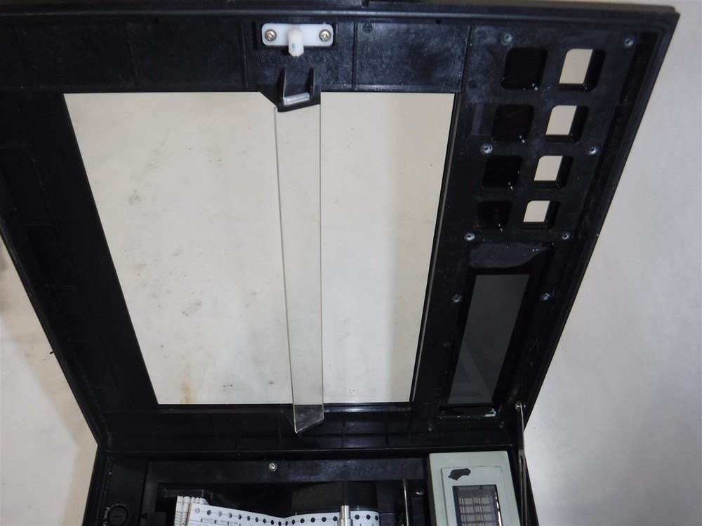 Used Omega RD1612 Programmable Chart Recorder O7