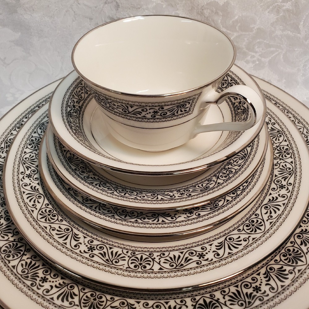 Noritake Prelude - 6 Piece Dinner Set - Great Condition