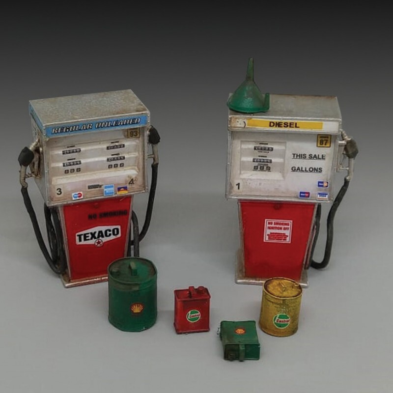 Royal Models 1/35 Modern Gas Pumps