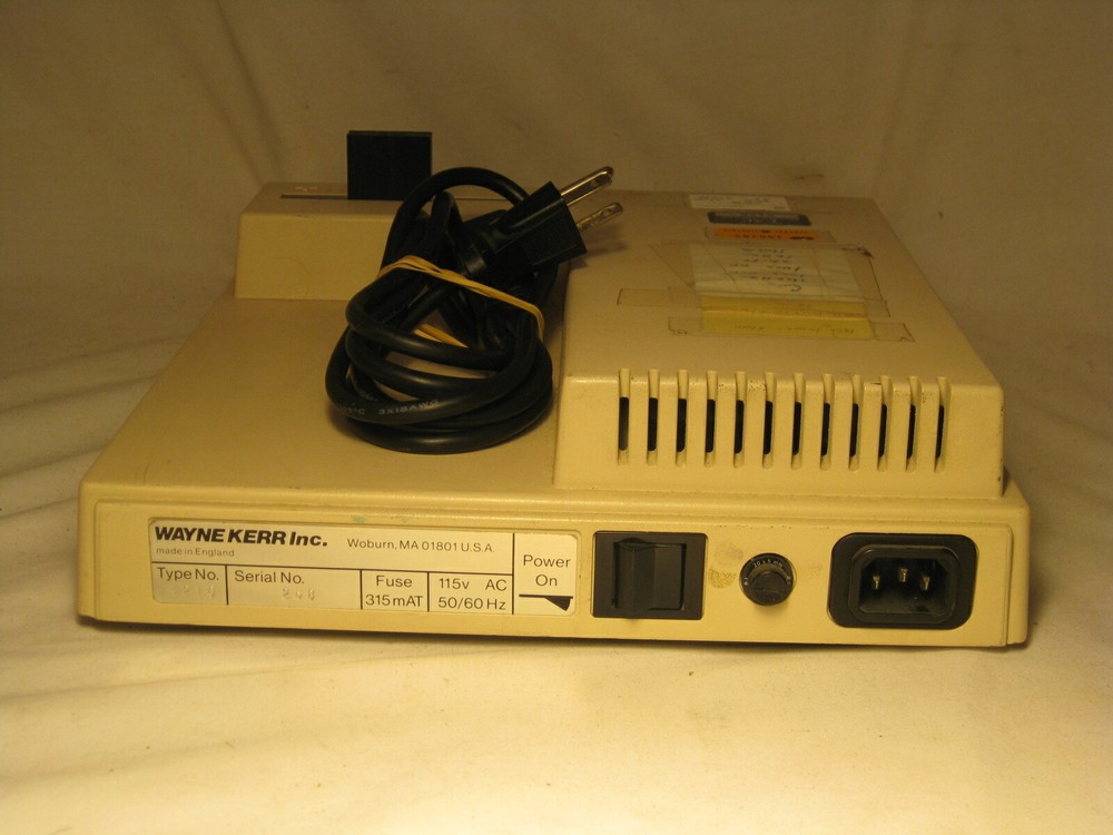 Wayne Kerr Automatic LCR Meter 4210 digital electronic test equipment *powers on