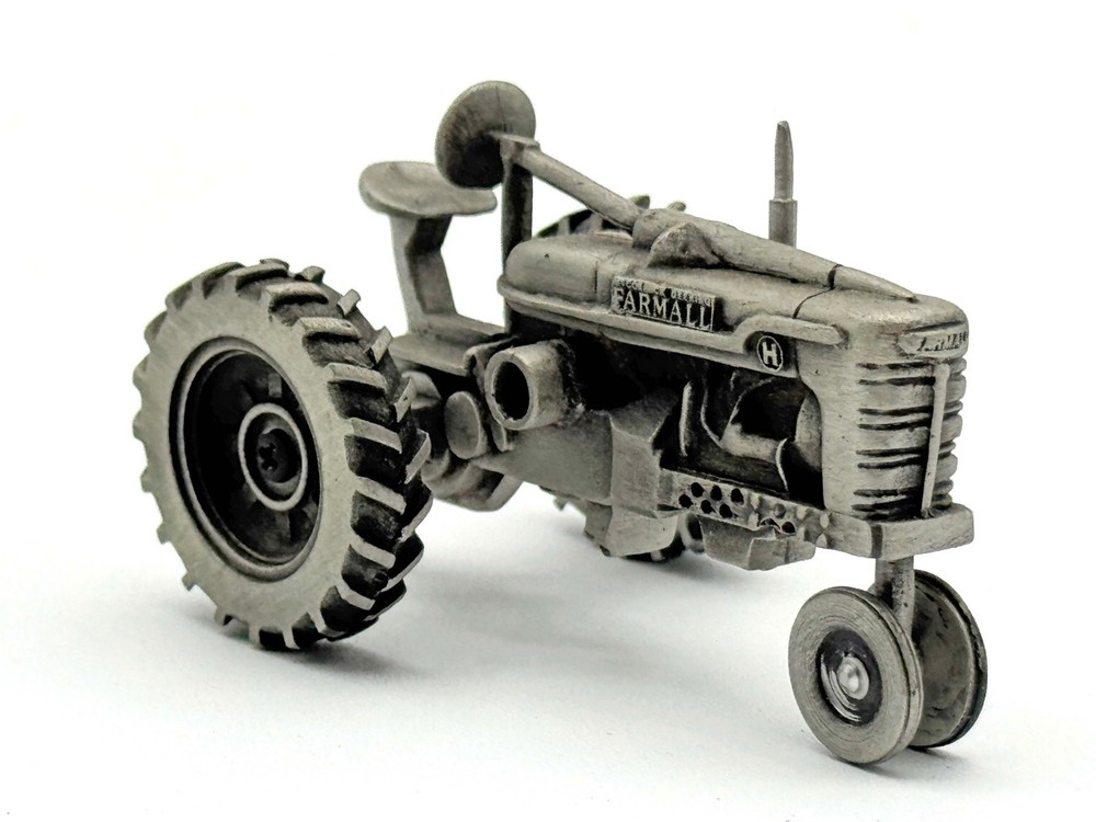 1/43 Pewter Farmall H Narrow Front