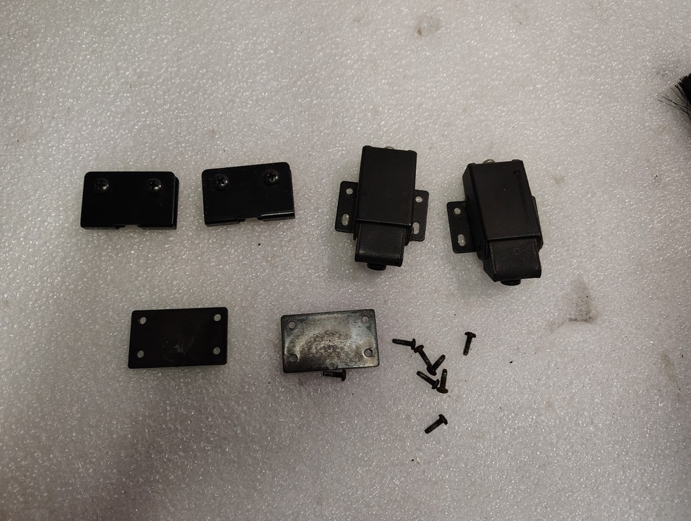 Harman Kardon Rabco ST-7 turntable hinges, 1 pair