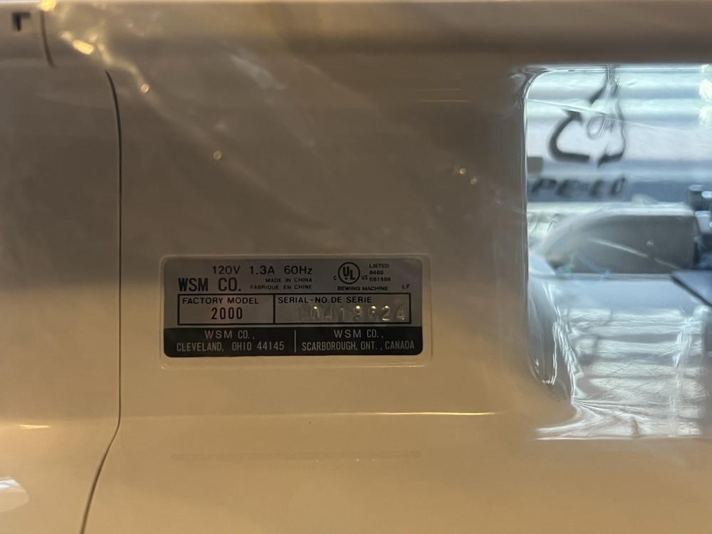 White Superlock Eletronic 2000ATS