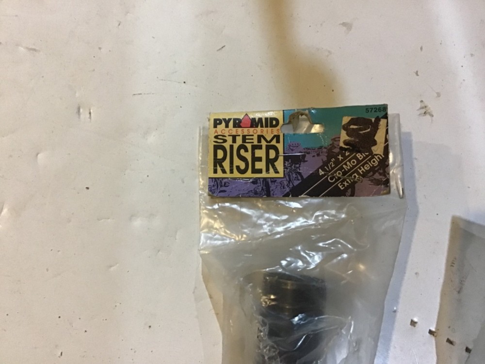 STEM RISERS BICYCLE 1 1/8" 2X. DELTA. PYRAMID