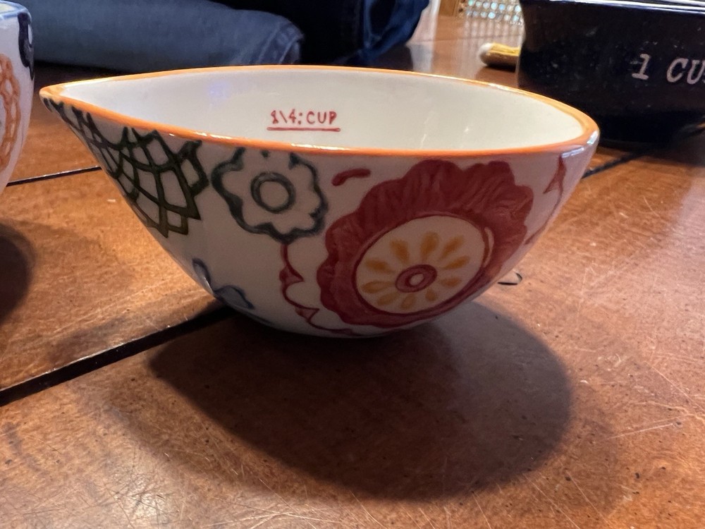 Pier One Measuring cups Ceramic Zinnia Nesting
