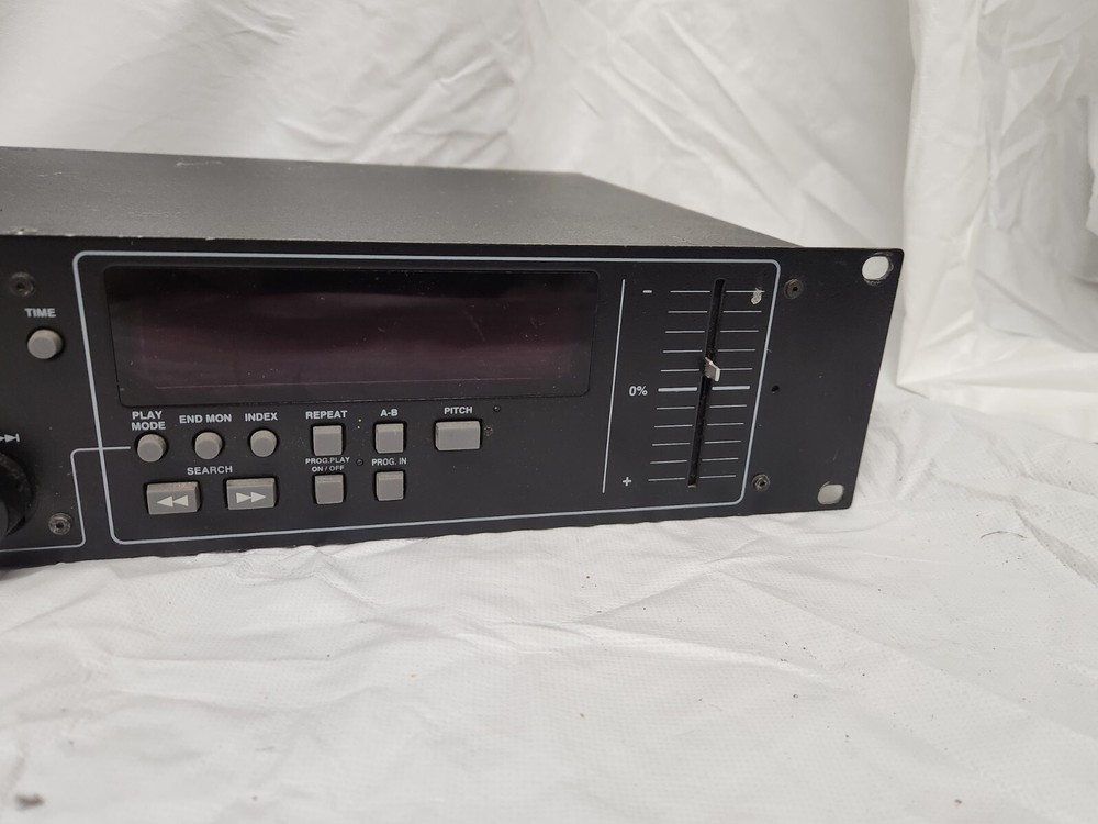 Denon DN-C630 Professional Single CD Player AS IS UNTESTED