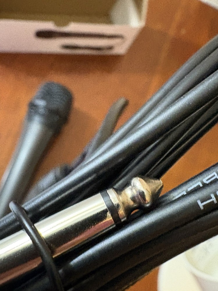 JYX-01 Cardioid Dynamic Wired Microphone Multi-Functional 9.8 Foot Cable