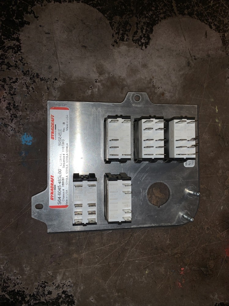 OEM Peterbilt Switch Panel S64-6045-485L00 USED