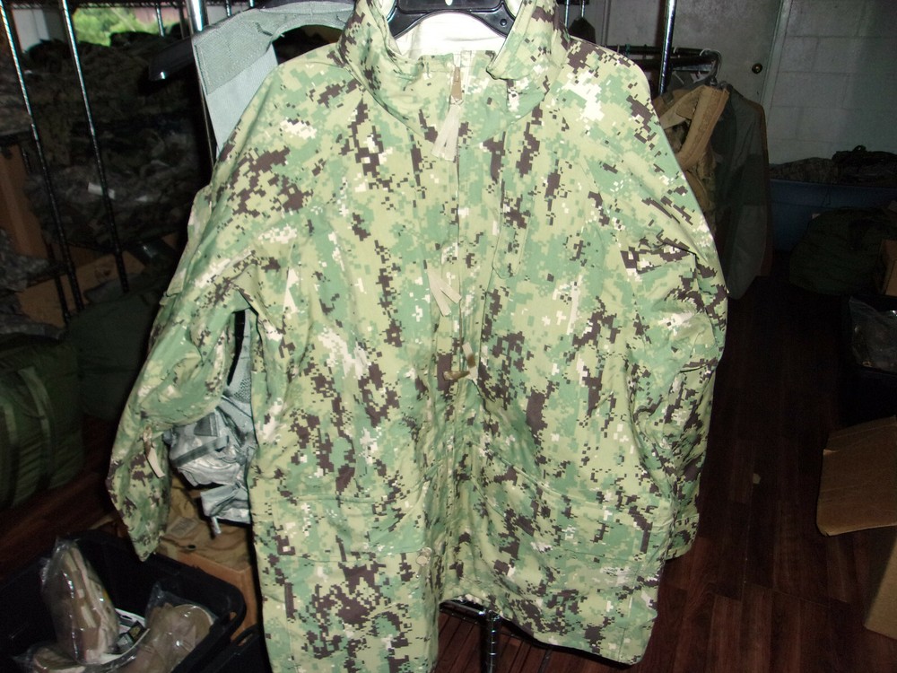 Type III Navy AOR2 GORETEX jacket parka LARGE SHORT