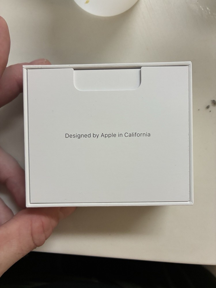 Apple AirPods Pro 3 USB-C Charging Case