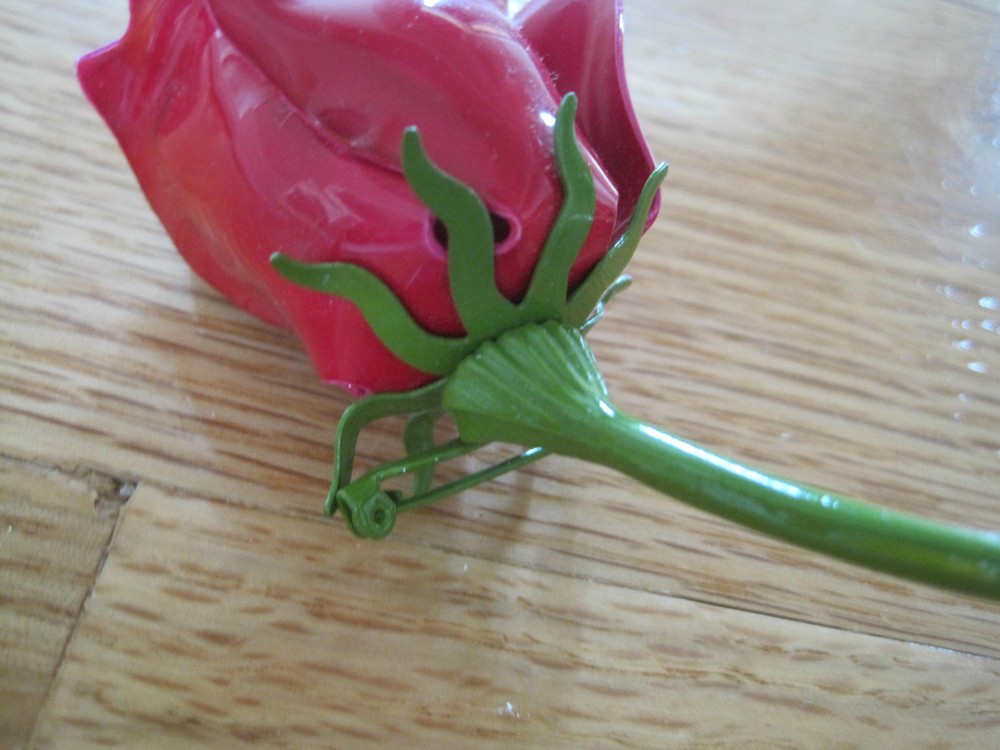 Rose Pin Pink Realistic Size