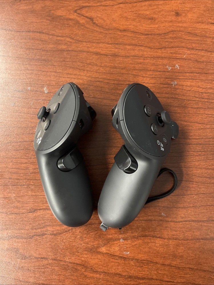 Meta Quest Pro Controllers Left and Right Pair - Good Condition