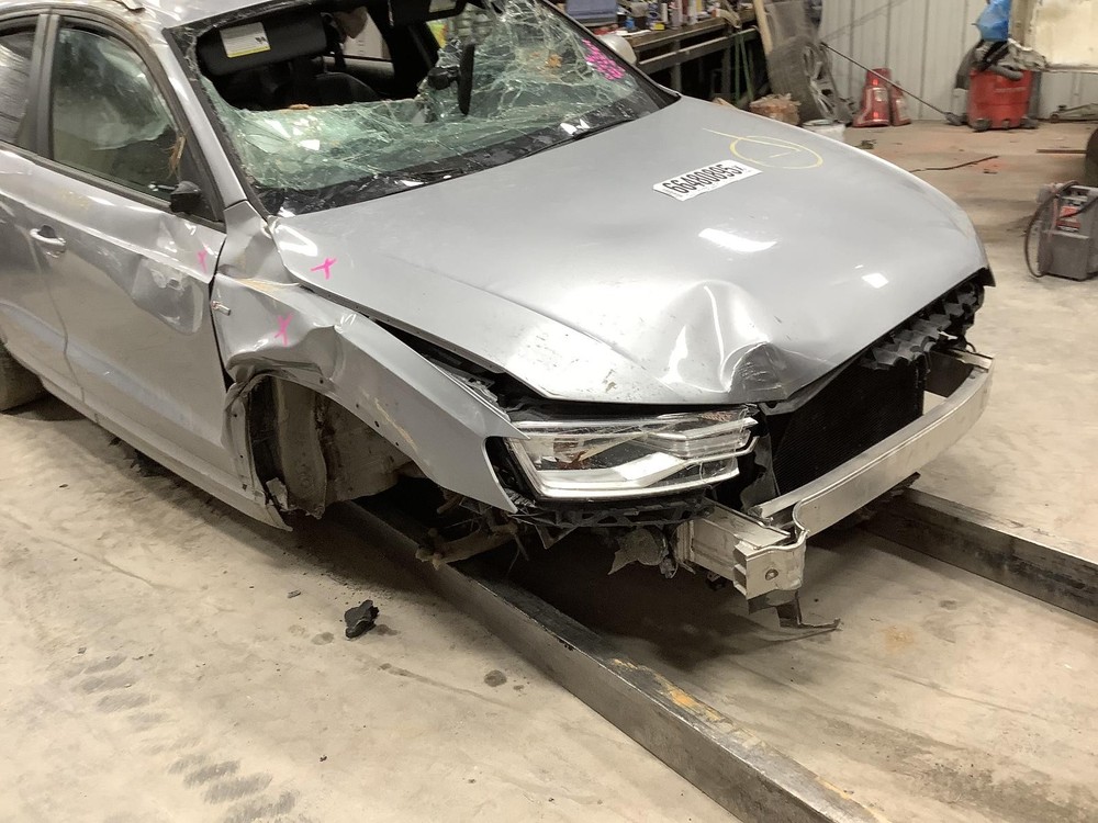 Used Headrest fits: 2018 Audi Q3 Grade A