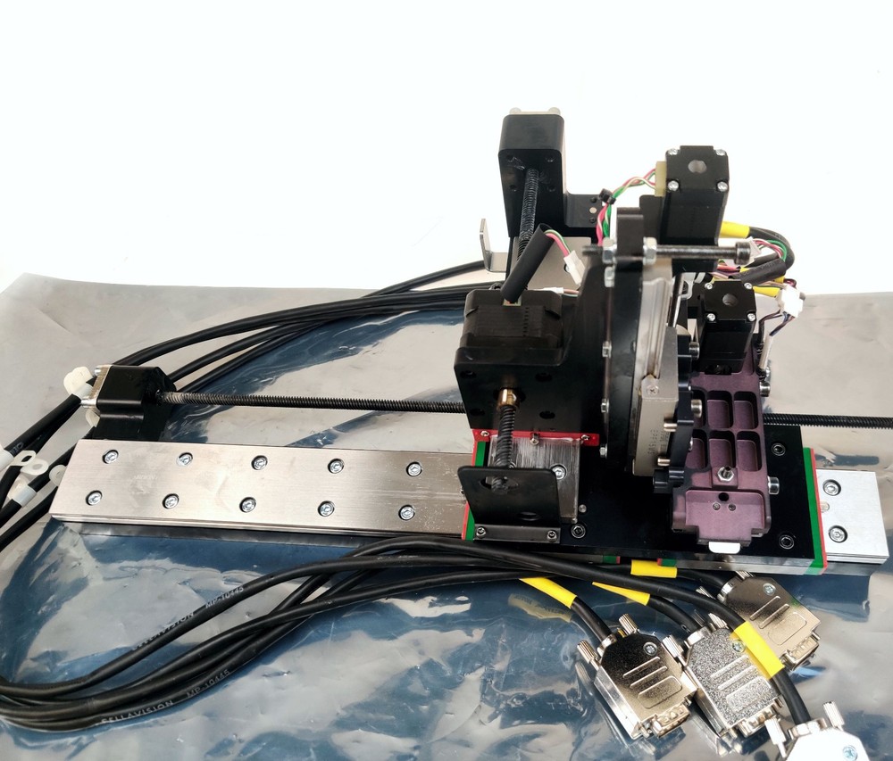 CellaVision DM9600 Analyzer Robot Gripper Unit Working