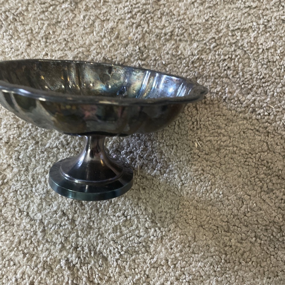 ONEIDA Round Silverplate Compote Candy Nut Dish Bowl Scalloped
