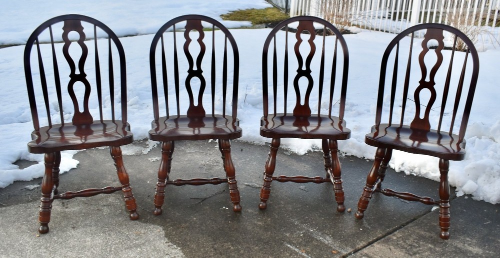 VTG. E.R.Buck Americana Style Maple Windsor Dining Chairs