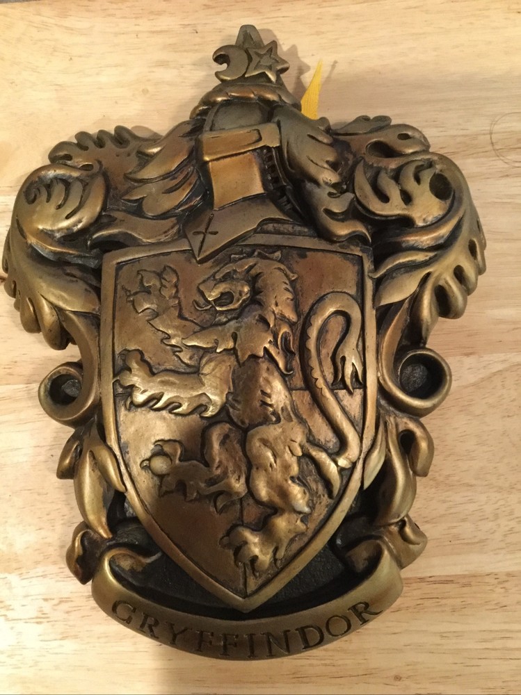 Harry Potter Gryffindor Crest/ Shield Hanging