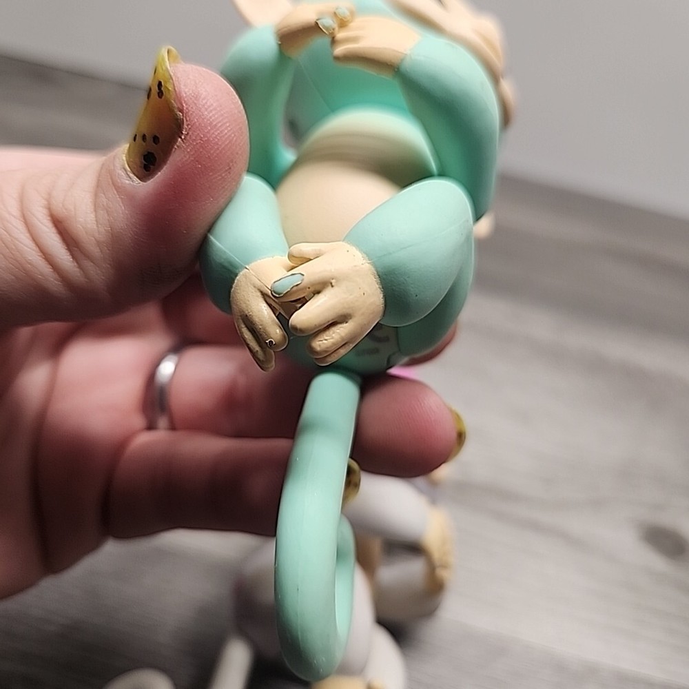 Pair Of Used, Working (Tested) Fingerling Monkeys