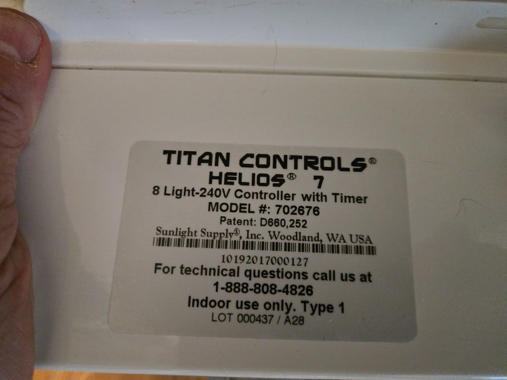 Titan Controls Helios 7 - 8 Light 240 Volt Controller w/ Timer