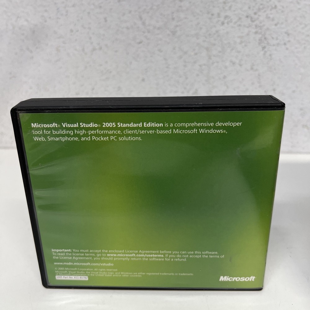 Retail Microsoft Visual Studio 2005 Standard Edition Academic 5 Disc Set W/ Key