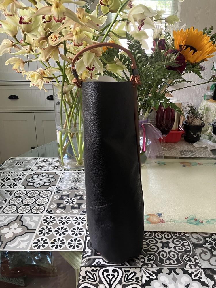 leather wine carrier bag