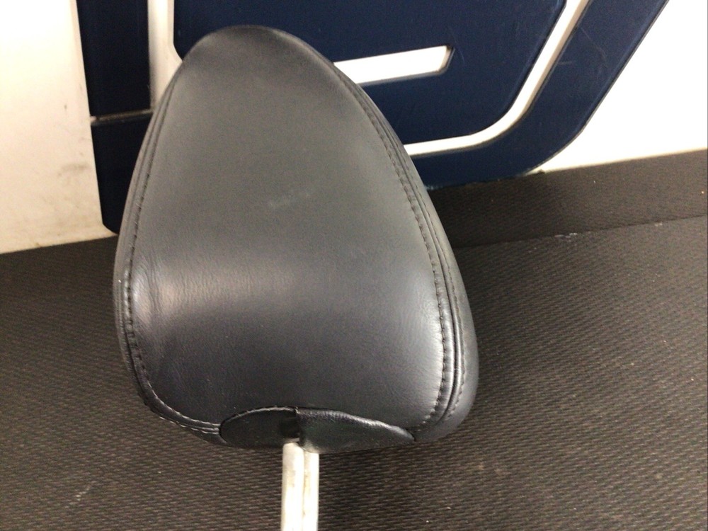 2001 2002 ACURA MDX PASSENGER RIGHT FRONT HEADREST BLACK CODE / D