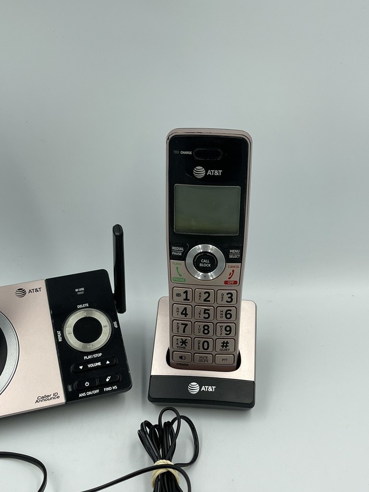 AT&T CL82229 Handset Answering System With Smart Call Block