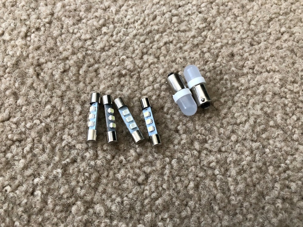 Vintage AKAI  AA-6600 front panel LED lamps.