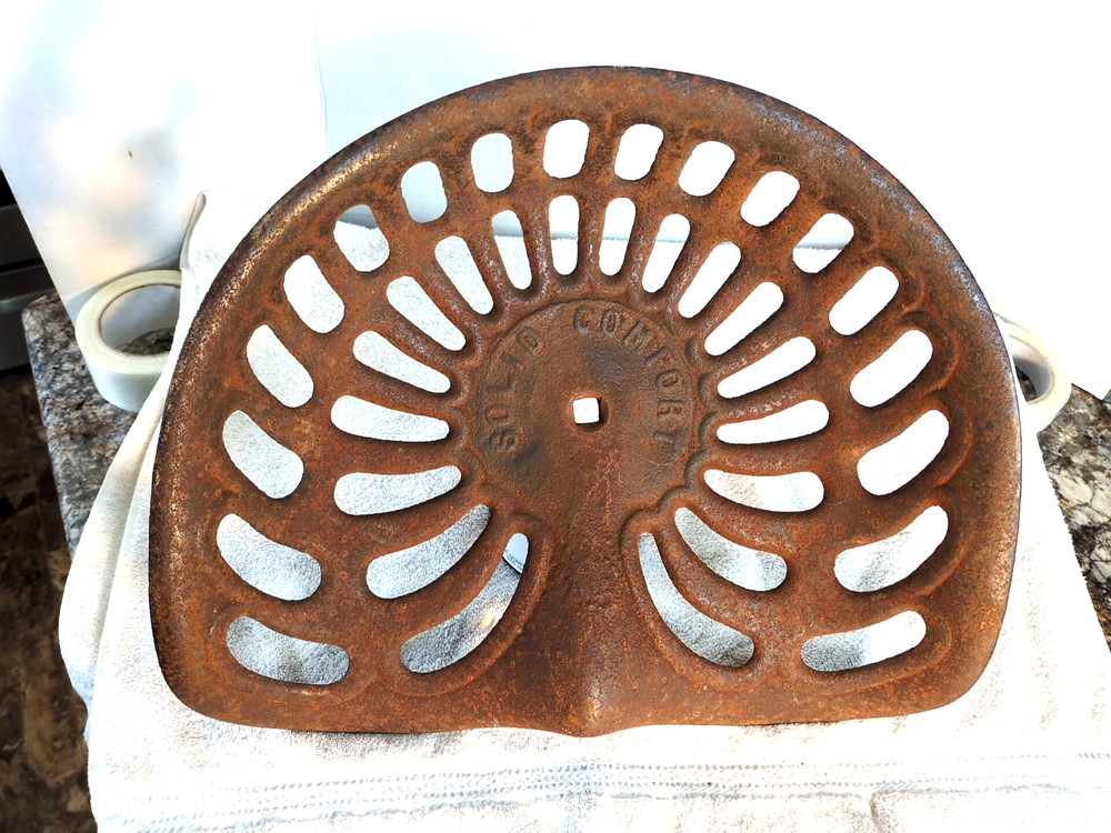 Antique Solid Comfort Cast Iron Tractor Implement Seat Bottom #104